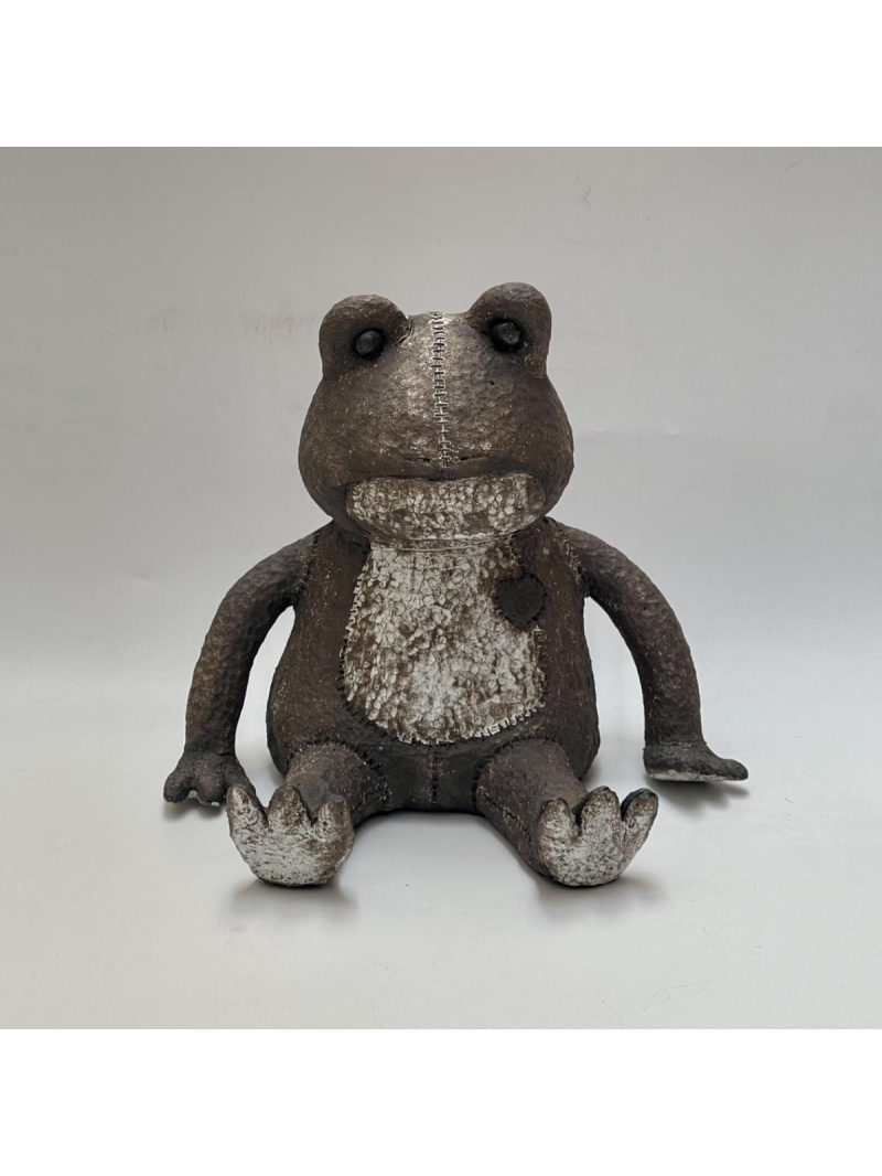 HuZherong Studio - Deserted Doll--Frog｜被遗弃的玩具青蛙  25*23*20cm