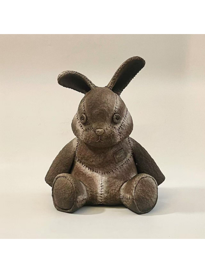 HuZherong Studio - Deserted Doll--Bunny｜被遗弃的玩具兔子 25*20*28cm